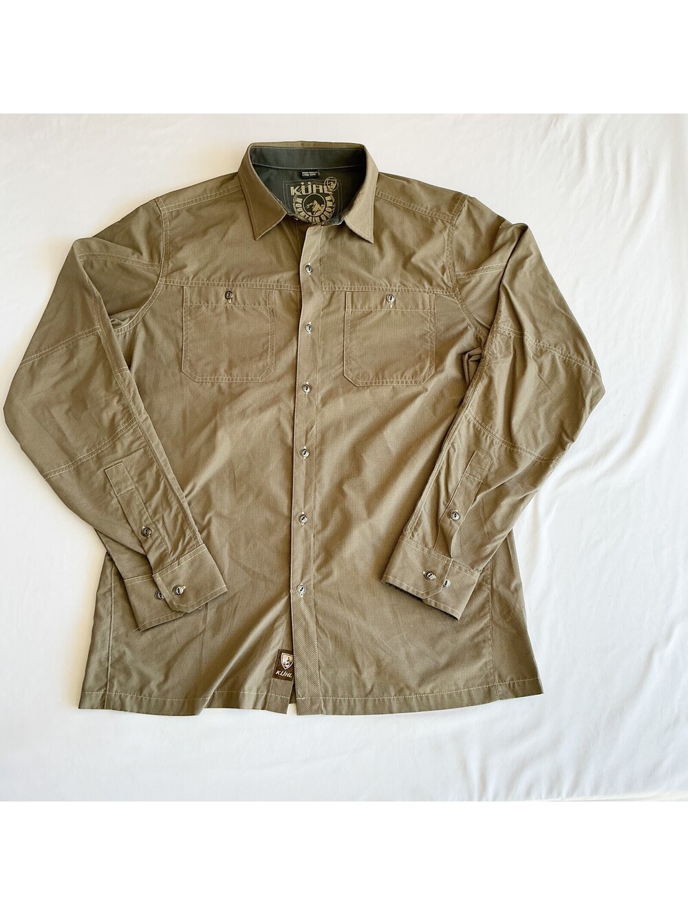 KÜHL Eluxur Men’s Outdoor Hiking Workwear Long Sleeve Button Shirt Tan Small